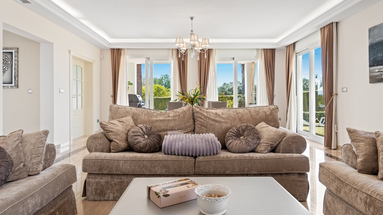 1557 Villa Marbella Elviria-17