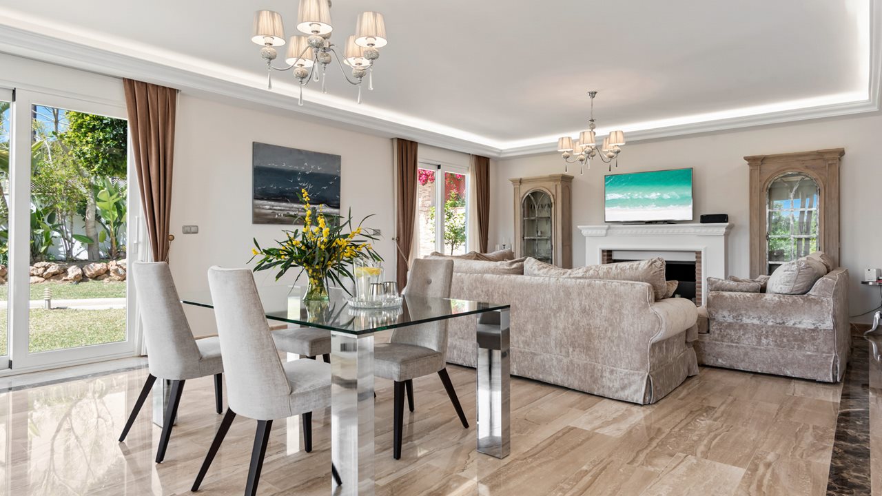 1557 Villa Marbella Elviria-18