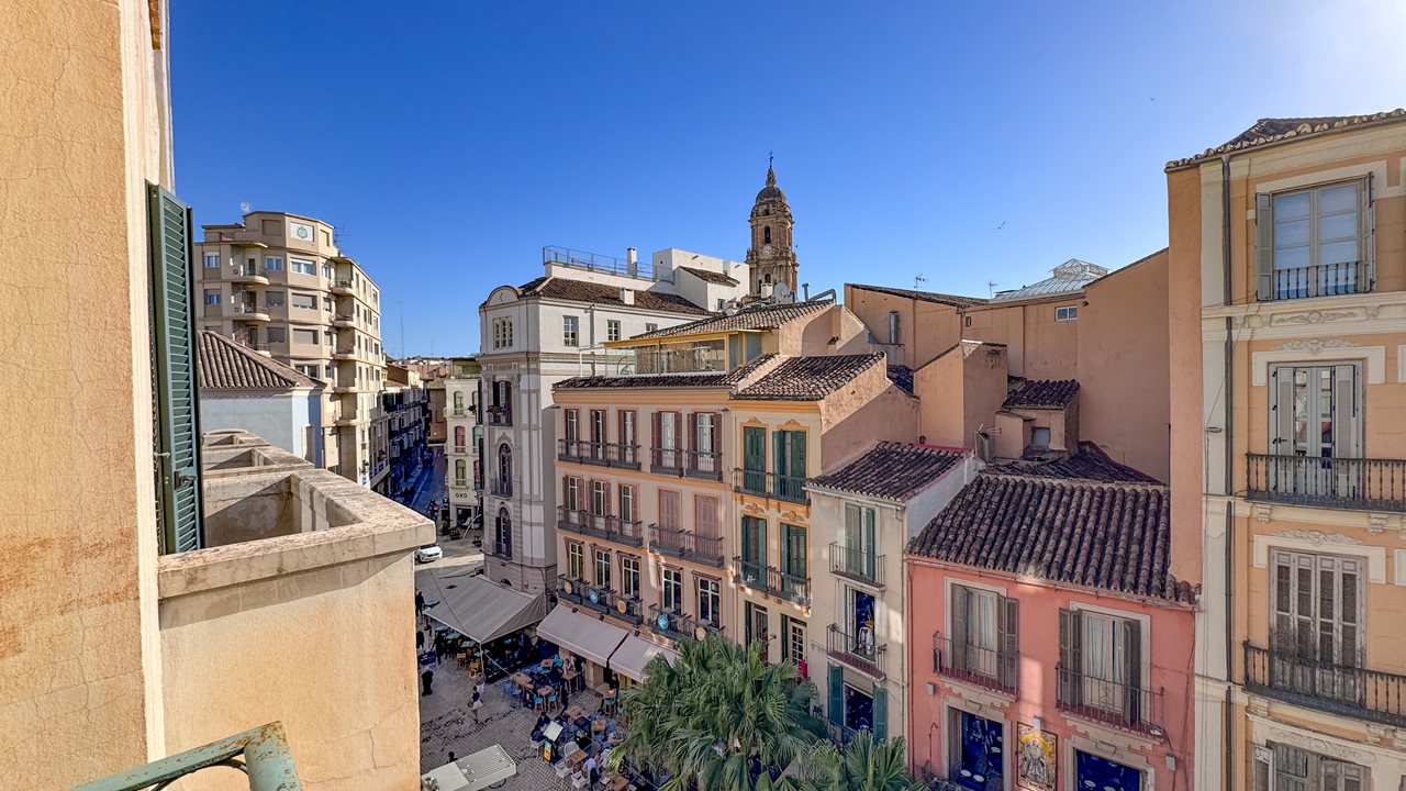 1745 Malaga-10